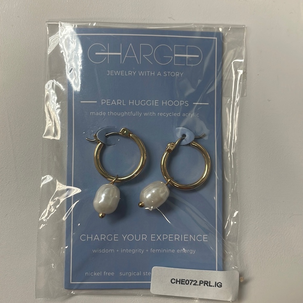 Charged Jewelry REMOVABLE PEARL HUGGIE HOOP EARRINGS